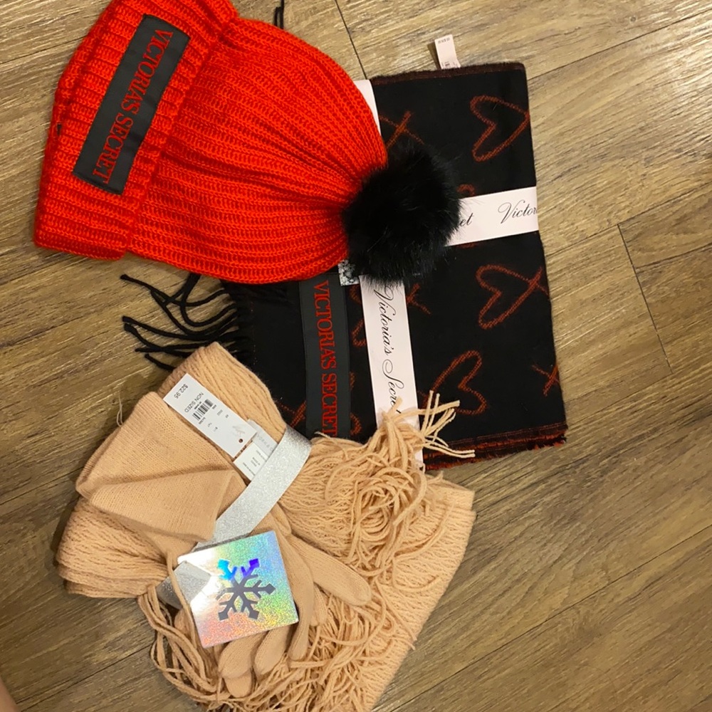 New scarfs set!